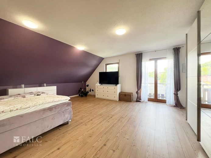 Großes Haus mit Einliegerwohnung – Schlafzimmer 2. OG