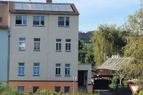 Objekt-Nr.: 13923 - Rendite - Schönes voll vermietetes Mehrfamilienhaus mit Garagenanbau in Pausa