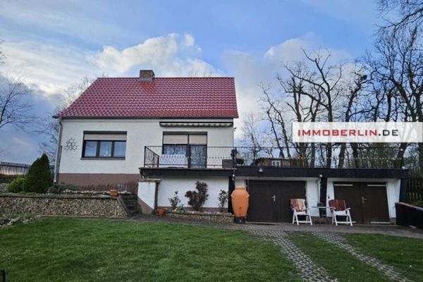 IMMOBERLIN.DE - Schönes Einfamilienhaus auf großzügigem Grundstück in ländlicher Lage