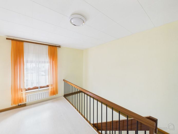 Viel Raum für die Familie: Einfamilienhaus in angenehmer ruhiger Lage – Bild 7