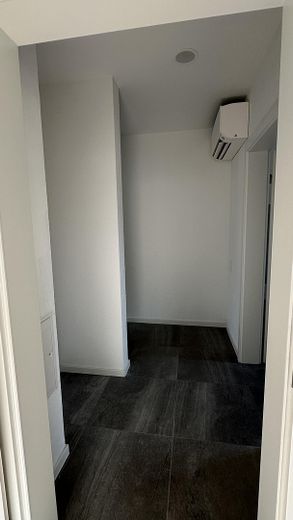 klimatisierte - 3-Zimmer Wohnung (OG) - mit Balkon in Andernach – Flur