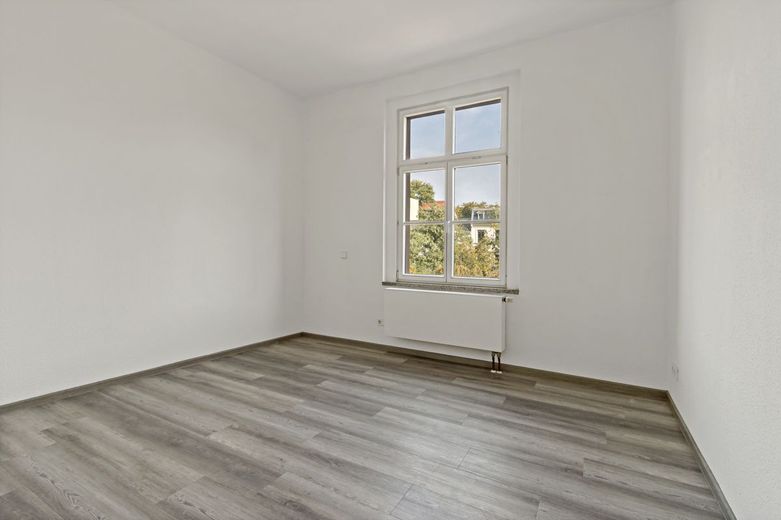Wohnen in der Altstadt
Großartige 3-Raumwohnung mit Balkon! – Arbeitszimmer