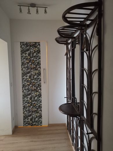 Möbliertes 53-m²-Apartment in Worms – komplett eingerichtet & sofort verfügbar – Korridor