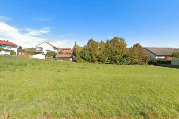 Großzügiges Baugrundstück mit 1.898 m² in ruhiger Wohnlage von Eppingen – vielseitig bebaubar – top!
