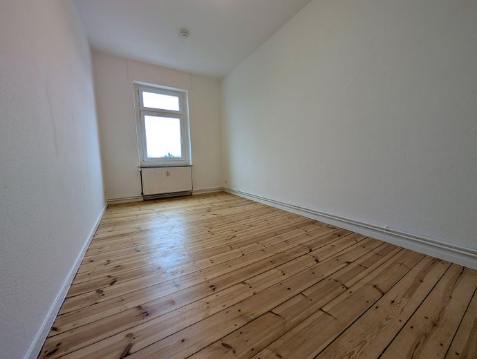 Helle 2- Zimmer- Wohnung in Luckenwalde – Wohnzimmer