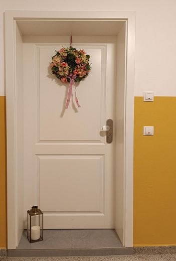 Dachgeschoß-Maisonette-Wohnung 44 qm am Tilsiter Platz in Kiel-Ellerbek – Wohnungseingangstür