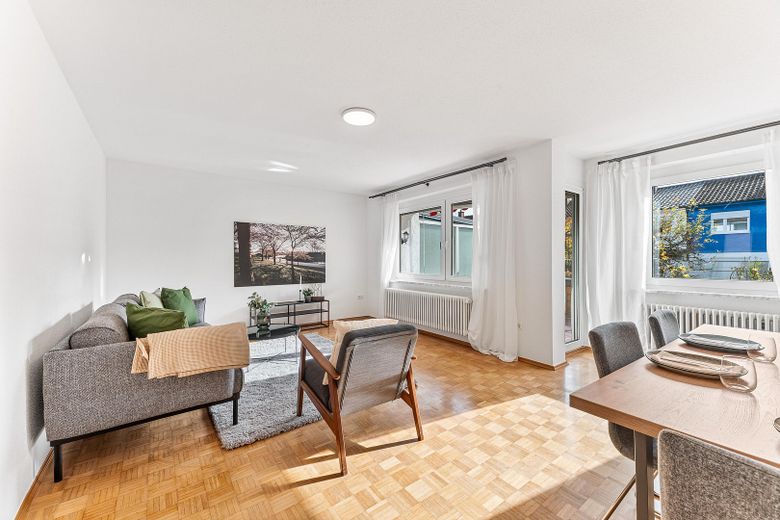 +++ Subito disponibile +++ Casa a schiera centrale a Neu-Ulm Pfuhl – Wohnzimmer
