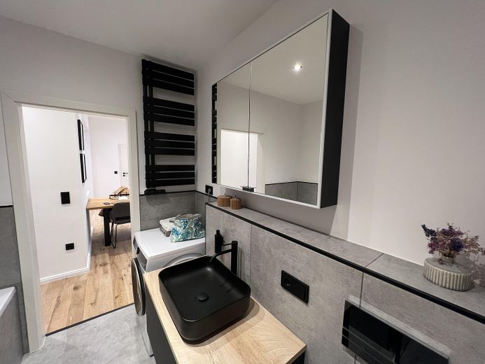Lussuoso appartamento di 4 locali risanato con cucina componibile unica sul Kaßberg – Badezimmer II