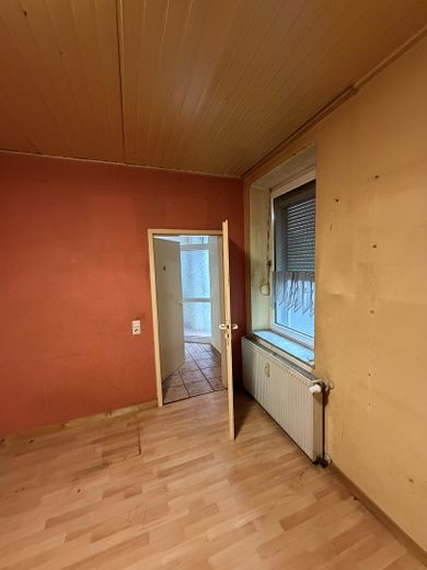Großzügige 3-Zimmer-EG-Wohnung mit Renovierungsbonus – ideal für Handwerker / Eigenleistung – Foto 8