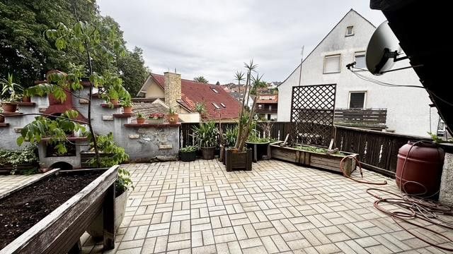 Без комиссии: двухквартирный дом в семейном районе Зассенфарт – Dachterrasse