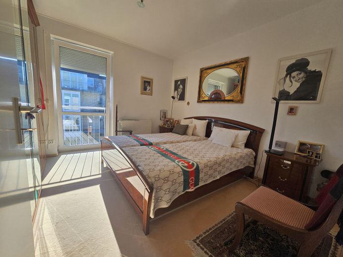 Appartement lumineux de 2 pièces à l’étage avec grand balcon et place de parking en sous-sol – Photo 7