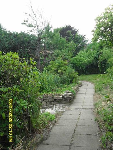Weg zum unteren Garten