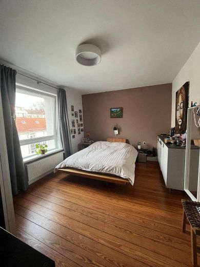 Schlafzimmer mit Doppelbett