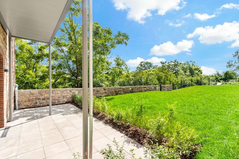 Erstbezug - Modernes Wohnen im historischen Ambiente (P3) – Terrasse