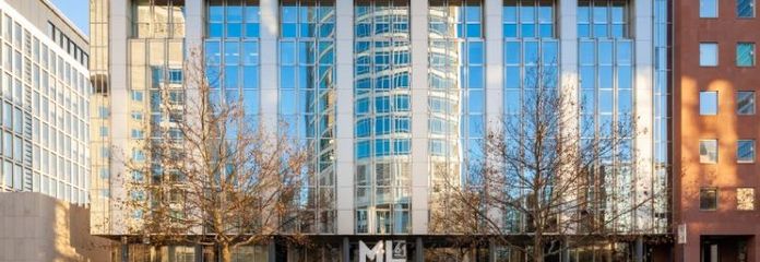 KLE!N - Sans commission - Bureaux au cœur du quartier bancaire