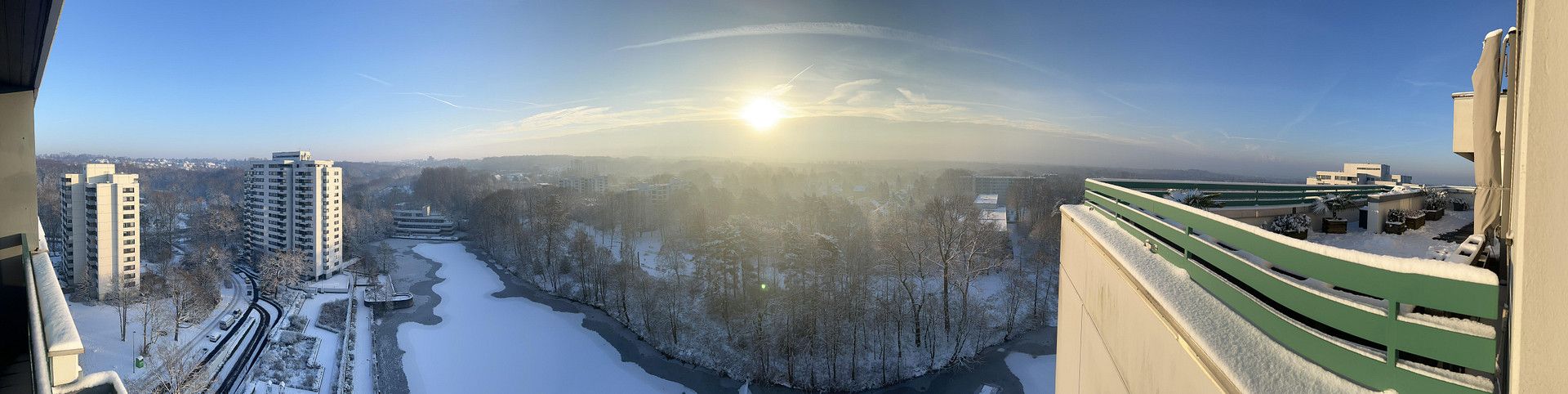 Penthouse mit großer Dachterrasse, Panoramablick & privater Sauna – Winterlicher Panoramablick
