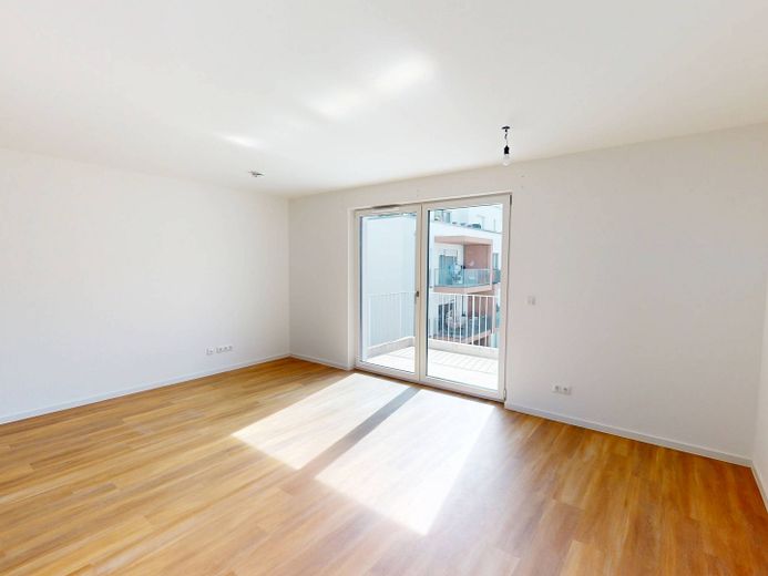 Appartement neuf moderne de 3 pièces avec cuisine équipée et BALCON ensoleillé – Ansicht II: Wohn- und Esszimm…
