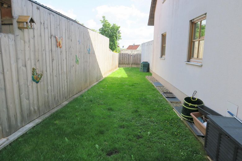 Well-maintained detached house with garden for rent in Seubersdorf – Privater Garten