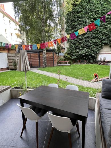 Vermietete 3 Zimmer Eigentumswohnung in Top Lage – Terrasse