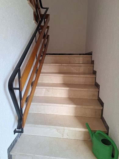 Casa residenziale con capannoni di stoccaggio senza commissioni – Foto 9