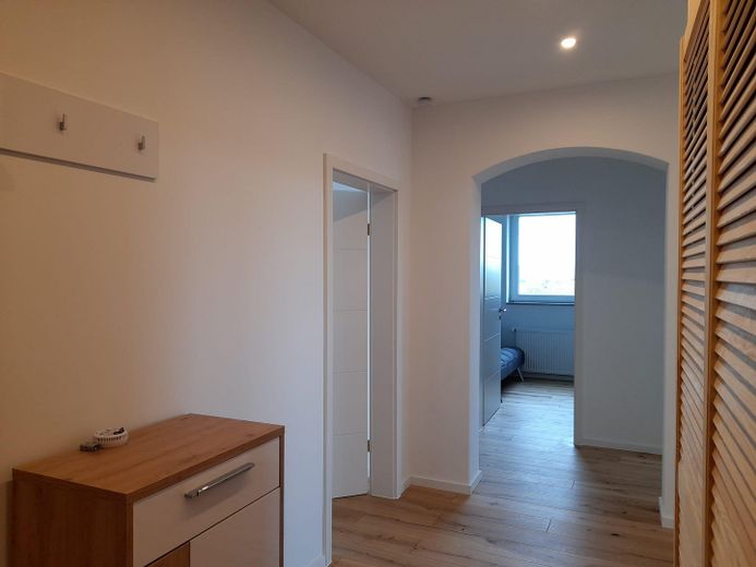 ++TOP renovierte 4 ZKB++großer Südbalkon++2 Bäder++Küche++möbliert – Foto 4