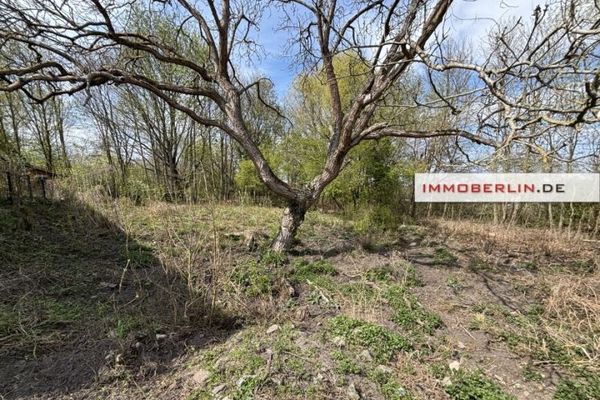 IMMOBERLIN.DE - Excellent building plot in a family-friendly location by the Teltow Canal