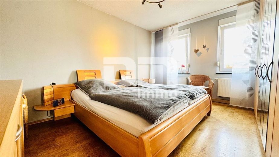 (R)eserviert!Ein- bis Zweifamilienhaus mit 2 Terrassen und Garage – DG Schlafzimmer