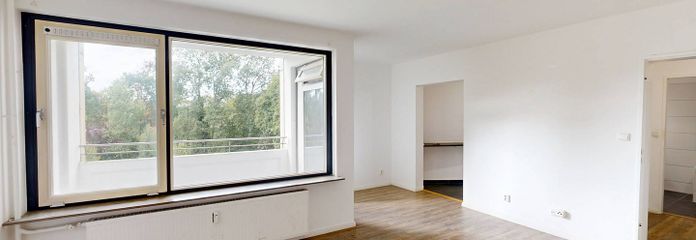 Appartement lumineux de 2 pièces avec BALCON et CUISINE ÉQUIPÉE – Ansicht I: Wohn- und Esszimmer