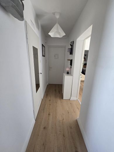 Möblierte 1-2 Zimmer in WG inmitten der Mainzer Neustadt – sofort beziehbar – Flurbereich