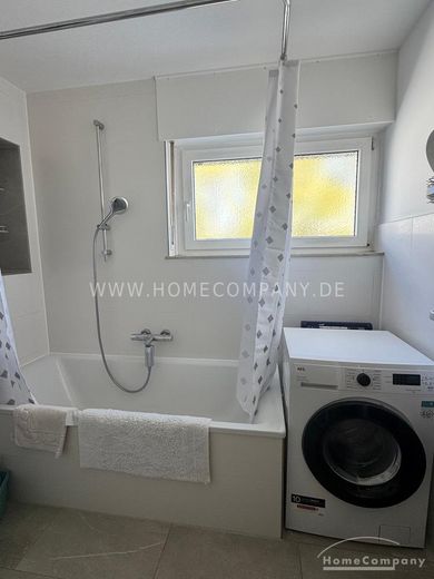 Modern möblierte 2,5-Zimmer-Wohnung mit Balkon – ee47079bf58a65da25f94aae0f23feac12fbcec2.jpg