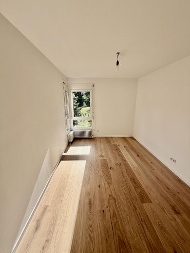 Exklusiv: Komplett neu renovierte 5,5–6‑Zimmer‑Wohnung in Top‑Lage Esslingen‑Sulzgries – Kinderzimmer