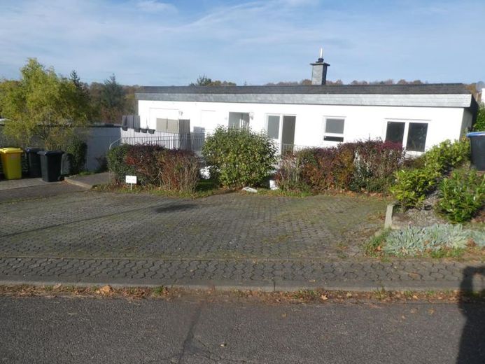 Gemütliche Wohnung mit eigenem Garten in schöner Lage von Trier-Ruwer
mit viel Grün – Foto 1
