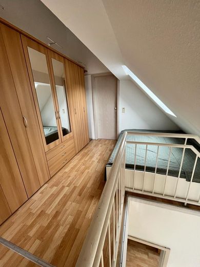 Lahnstein’de, Lahneck Kalesi manzaralı balkonlu mobilyalı dubleks daire – Schlafbreich