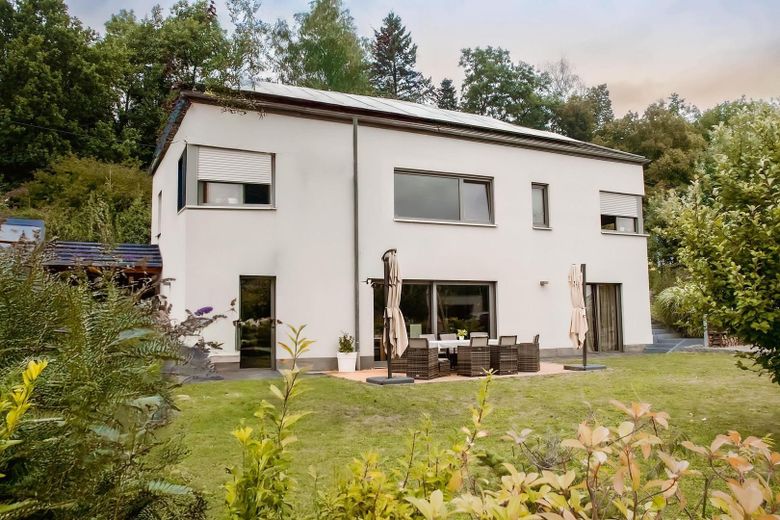 Esclusiva casa unifamiliare KfW-40 in tranquilla posizione a pendio esposto a sud – di alta qualità ed efficiente dal punto di vista energetico – Foto 40