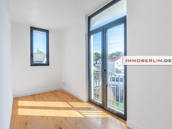IMMOBERLIN.DE - Eerste bewoning! Luxueus nieuwbouwhuis op een gezinsvriendelijke locatie aan de rand van de stad – Foto 1