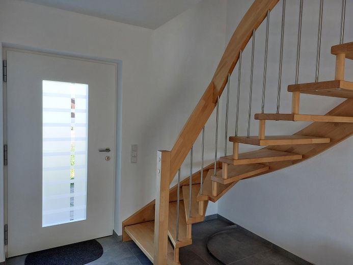 WE 1 Treppe und Eingang