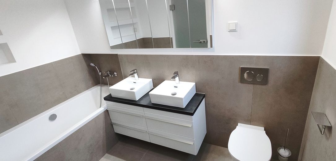 Don’t miss out this stunning opportunity - Exklusive Wohnlage - Neubau DHH in Hochheim – Das herrliche Kinderbad 