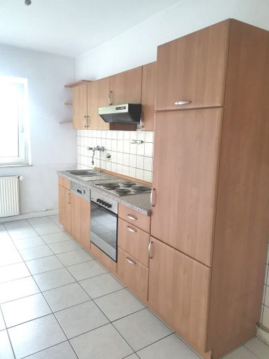 Uninähe, 2 Zimmer, Wohnküche, Einbauküche, begehbarer Kleiderschrank,Gartennutzung, Fernblick...... – Küche