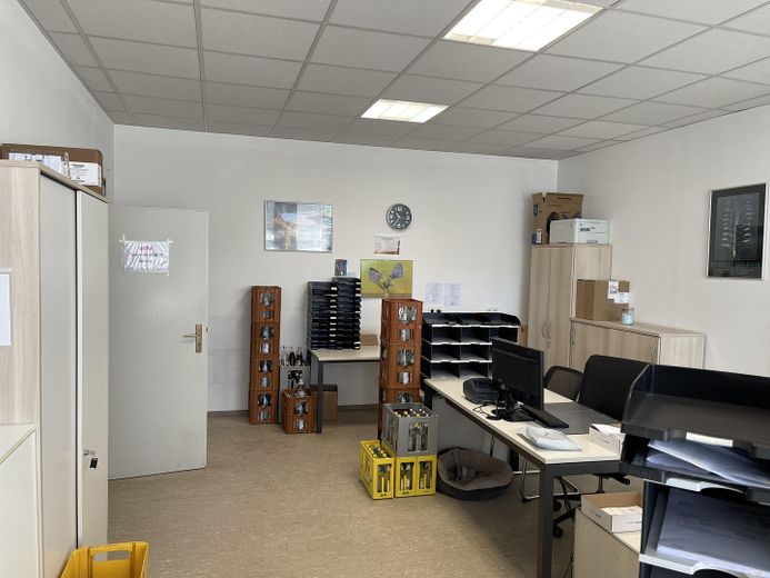 Superfici di magazzino e ufficio riscaldabili in affitto a Eggenfelden -1096qm – Photo 12