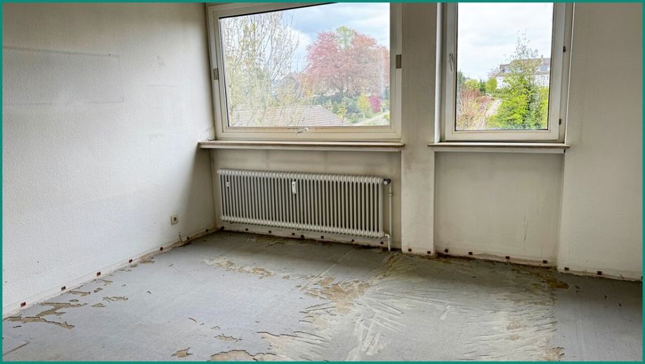 2-ZIMMER-EIGENTUMSWOHNUNG IN GUTER LAGE AM STADTZENTRUM VON RADEVORMWALD, PROVISIONSFREI ! – Viel Platz auch im Schlafzimmer
