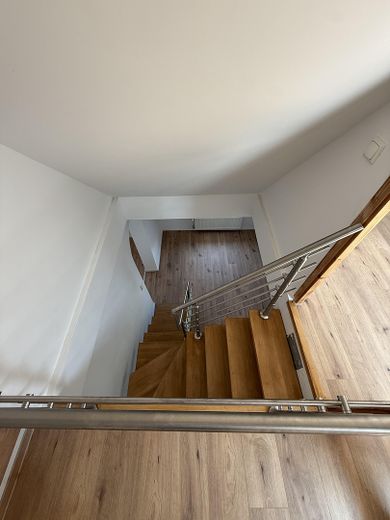 Tolle Loft/Galeriewohnung - neu renoviert - wunderschön! – Aufgang