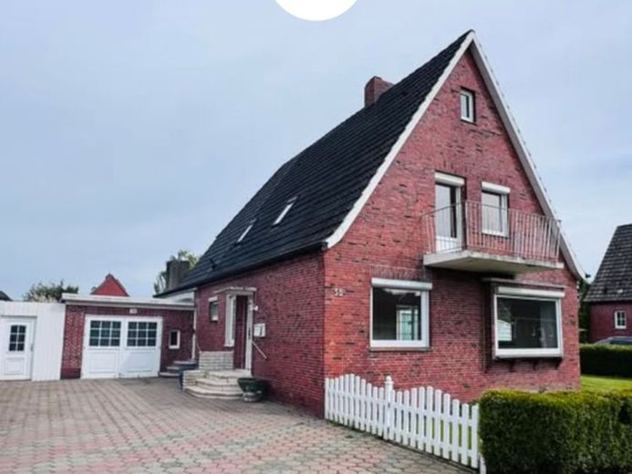 Familienfreundliches Zuhause mit Wintergarten, Garage und Garten auf Eigentumsgrundstück – फोटो 1