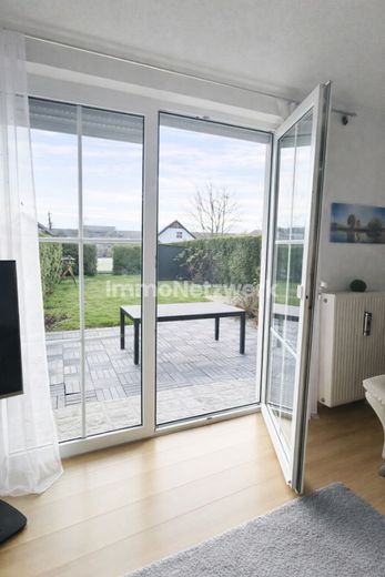 *Liebenswertes Reihenmittelhaus in Helmbrechts - Ihr neues Zuhause mit Weitblick* – Aussicht Wohnzimmer Terrasse