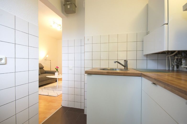 Attraktive möblierte Wohnung in Essen-Rüttenscheid, Internetzugang möglich – c8097fabff48d8cb61f6dbc24accb2980b8cd380.jpg