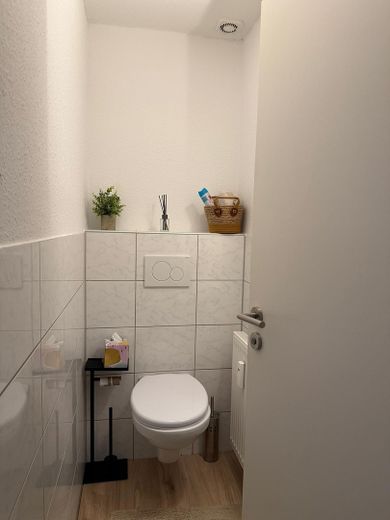 Exklusiv saniertes Gartenhaus ca. 150qm WFL, 3 Schlafzimmer, schöne Terrasse etc. – Foto 3