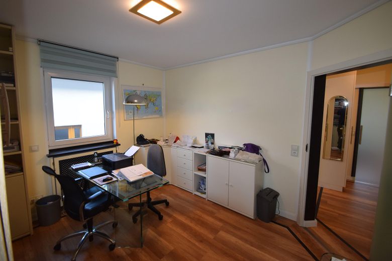 Provisionsfrei:  134m² ETW mit umlaufender Terrasse und Garage – 2.2 Büro_Schlafen 1