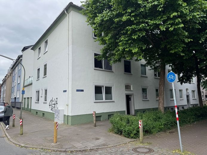 2 Zimmer Mietwohnung im 2. OG in der Wüste – Außenansicht