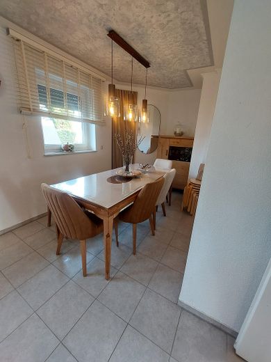 Casa unifamiliare con veranda invernale ;terrazza; giardino e garage.  !!(prezzo trattabile) – Foto 9
