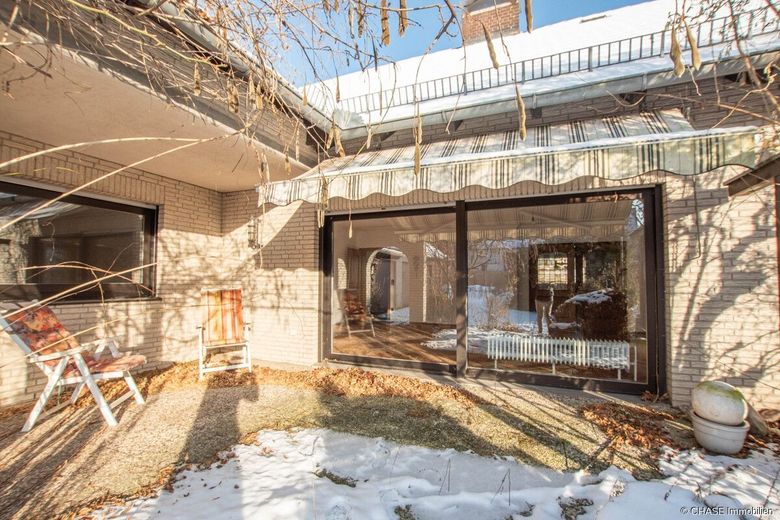Hochwertiges Architekten-Ein-/Zweifamilienhaus mit Garten und Garagen - TOP-Mieten in Rollshausen! – Terrasse
