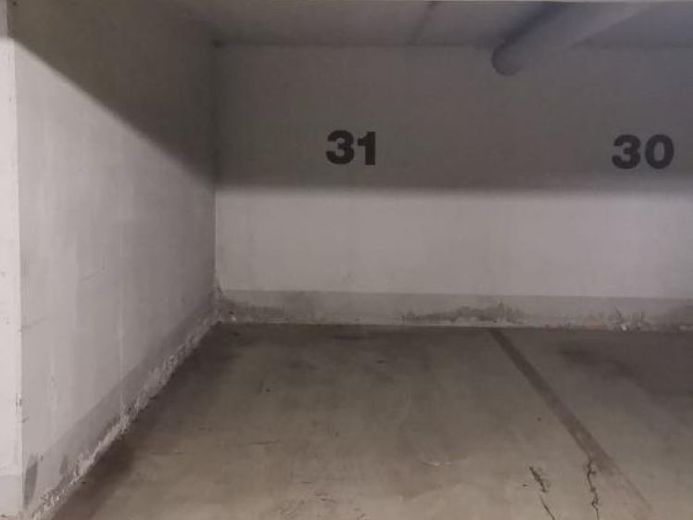 Tiefgaragenstellplatz Bayreuther Str. in 09130 Chemnitz zu vermieten – Foto 1